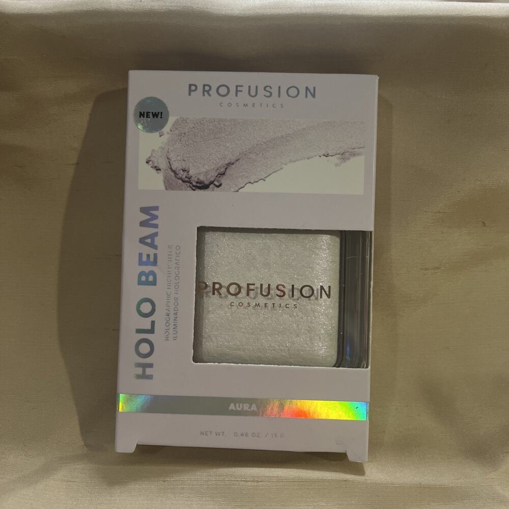 the Profusion Cosmetics Holo Beam Holographic‎ Highlighter "Aura."